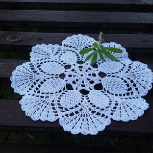 Doily Untersetzer weiß häkeln Achterbahnen 9,5&quot; kleine Doilies Spitze Schneeflocken Tisch Tischnachbarn Tischkleidung handgemachte Muttertag Geschenkidee