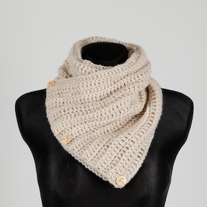 Cream Chunky Scarf wooden buttons Wrap Crochet Cowl Knitted Scarf Button Scarf Chunky Snood Boston Harbor Scarf neck warmer handmade scarf