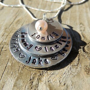 Joyería apilada con nombres estampados para la abuela, collar de madre personalizar, regalos para la suegra, mamá y colgantes de niños, costumbre