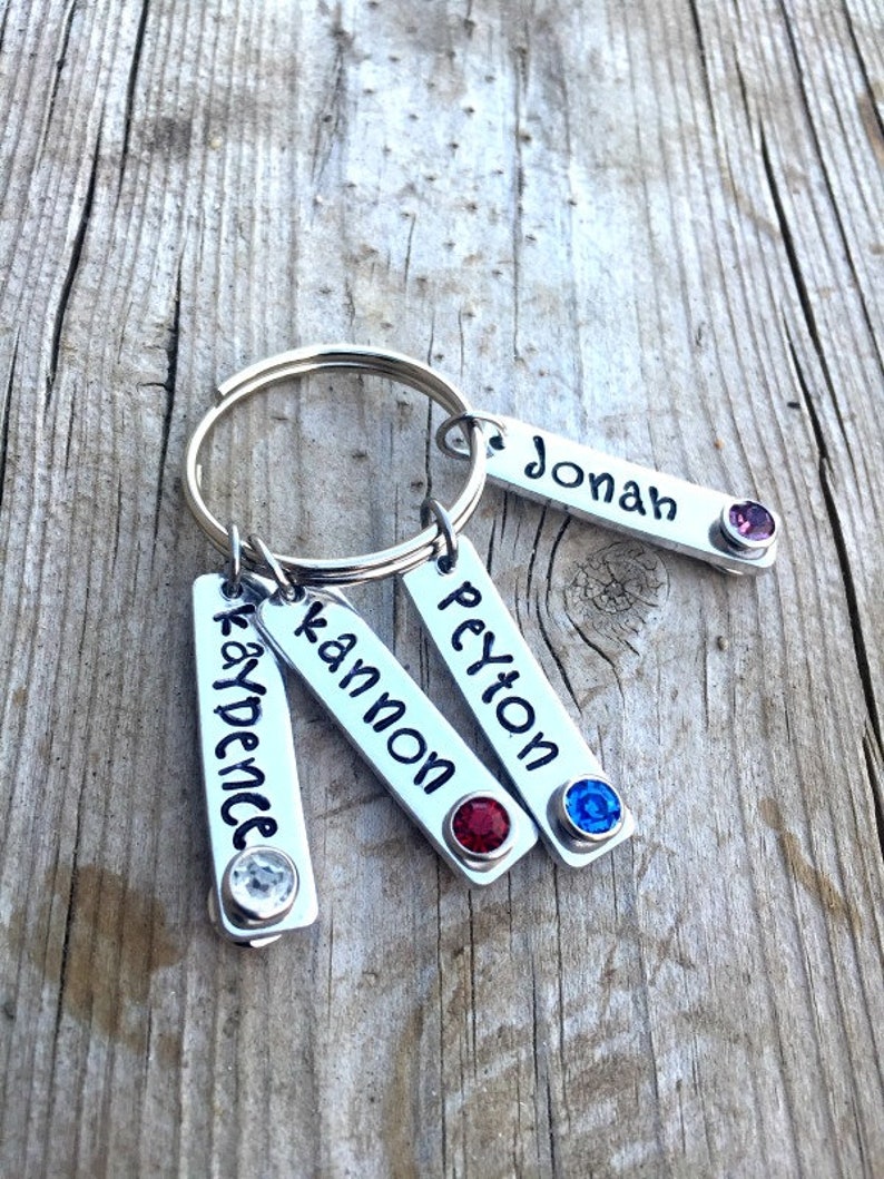 Mom Keychain with kids names, personalized Mother's day gifts, Best gift ideas for her, special jewelry for grandma, custom name key chain image 1