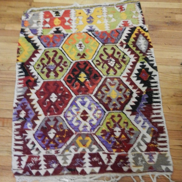 SALE Beautiful OOAK Vintage Hand Woven Pakistani Wool Kilim Rug With Colorful Geometric Designs And Fringe Tassels In Good Used Condition