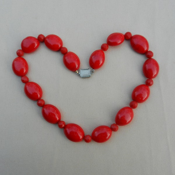 Vintage Strand Of Blood Red Bohemian Lamp Work Glass Beads In Oval Tabs And Facetted Rounds