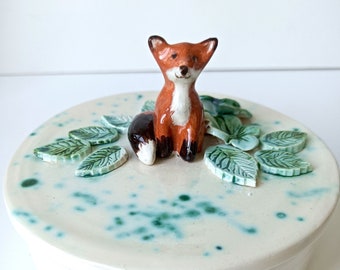 Fox Box - Ceramic Box with Red Fox and green flowers - Home Decor, One of a kind, Hand made ceramics, Forest lovers, Nature lovers