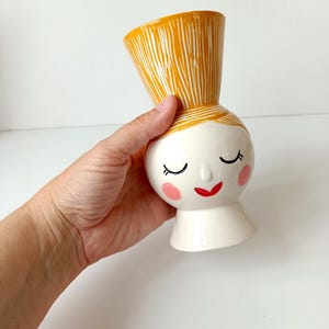 Sofia Vase - Woman Face Vase - Blonde Hair - Handmade Ceramics, Ceramic Face Vase, Indoor vase, One of a kind, Retro Vase, Romantic Vase