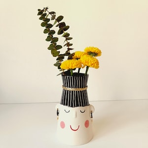 Titi Vase - Face Vase - Black Hair - Handmade Ceramics, Ceramic Face Vase, Home decor vase, One of a kind, Retro Vase, Jewelry Vase