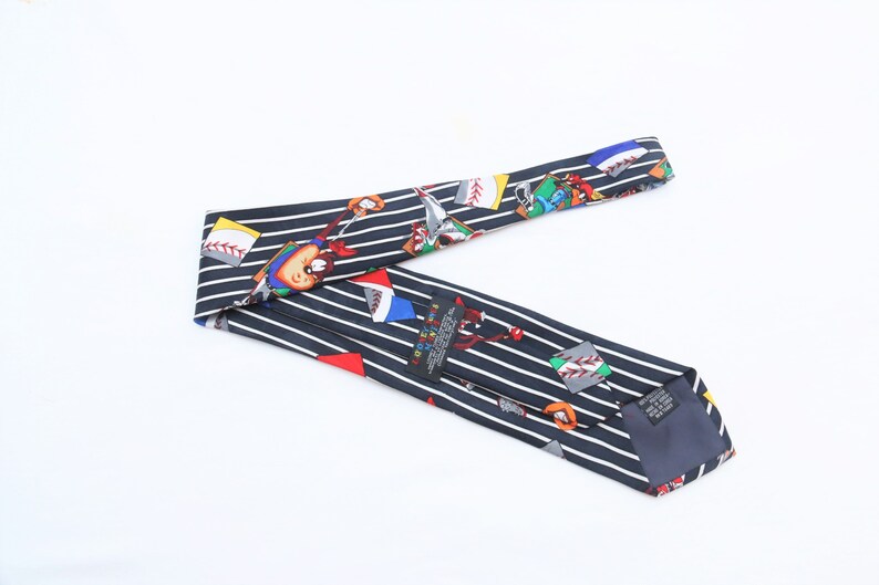 Rare 1994 Vintage LOONEY TUNES MANIA Patterned Colorful Tie