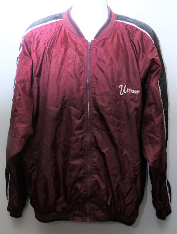 90's Vintage Champs Sports "UMASS MINUTEMEN" Windb