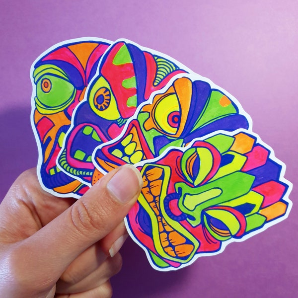 Tiki Faces - Set van 4 stickers - Trippy psychedelische lage wenkbrauw artwork sticker collectie