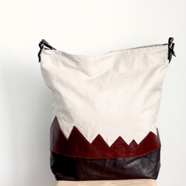 Linen and leather tote bag// Deep red leather details