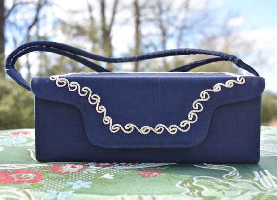 1940s Box Purse, Navy Silk with "Frosting" - image 2