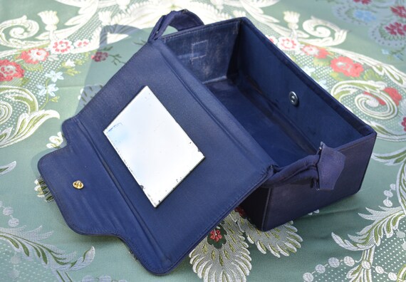 1940s Box Purse, Navy Silk with "Frosting" - image 6