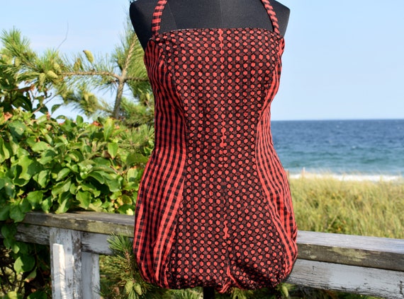 1940s Gingham and Jet Bead Balloon Seat Swimsuit o