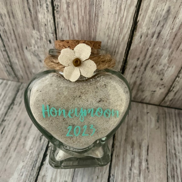 Heart Shaped Honeymoon Sand Keepsake Bottle,Honeymoon Sand Keepsake Jar, Personalized Heart Shaped Honeymoon Sand Jar,Personalised Beach jar