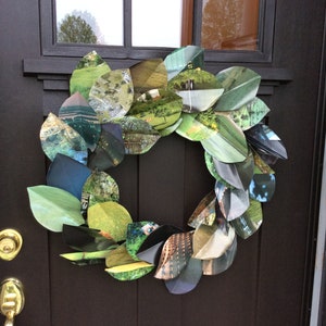 Grande page de livre, magnolia, 17 ou 24 pouces, décoration murale en forme de couronne de papier faite main