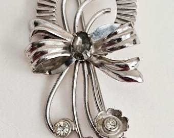 Signed Bond Boyd modernist sterling silver brooch with bow and rhinestones