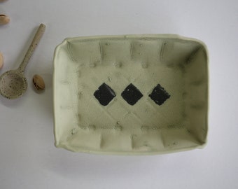 Rectangular multipurpose dish in glazed ceramic