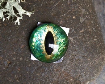 Gothic Steampunk Colorshift 18mm Glass Eye Green