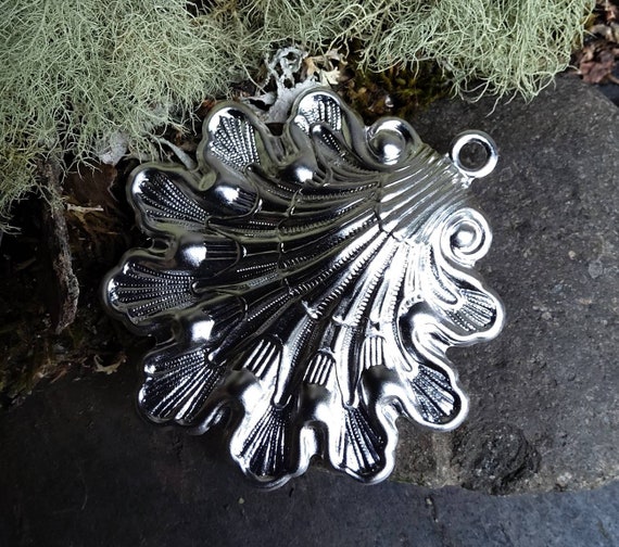 Bright Silver Stamping Leaf Medalion Large 70mm