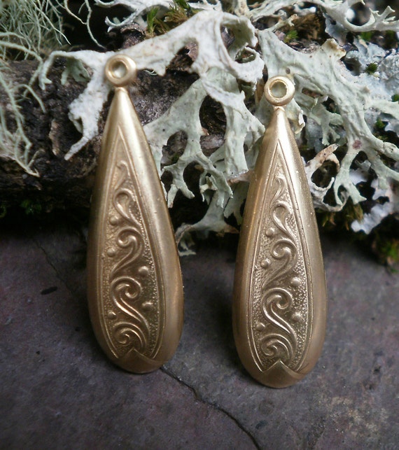 Raw Brass Stamping Tear Drops Pair