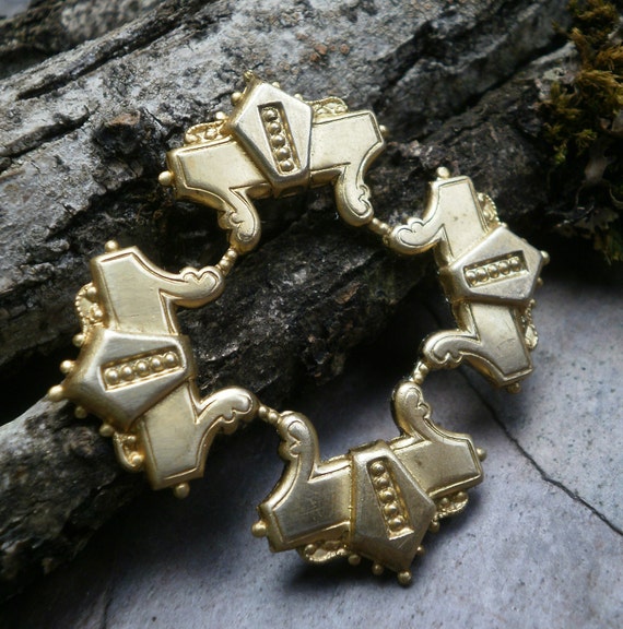 Raw Brass Stamping Art Nouveau Focal Piece Round