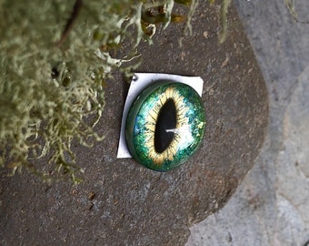 Gothic Steampunk Colorshift 18mm Glass Eye Green