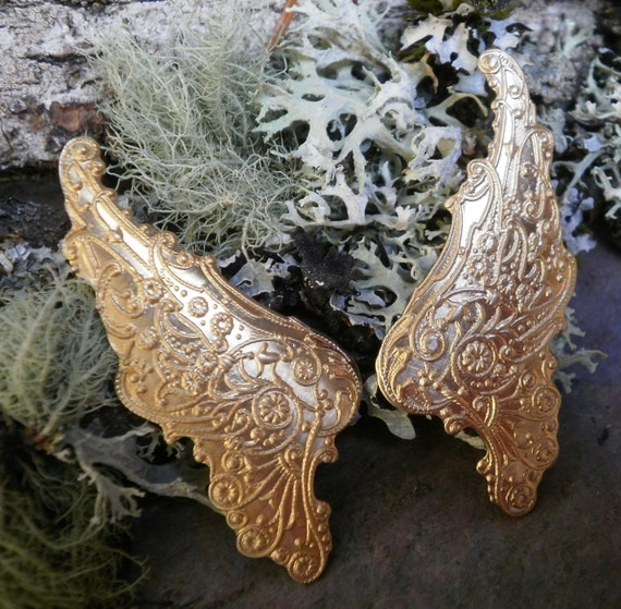 Raw Brass Stamping Medium Fantasy Wings Pair