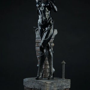 Stealthy Cat 1:6 figure statue