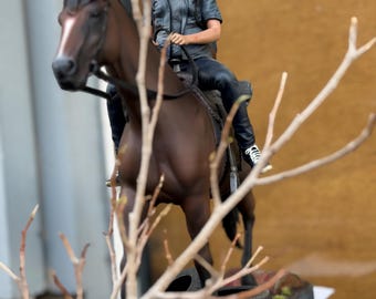 Apocalyptic Ellie Survivor tlou diorama statue / hand painted 1/6