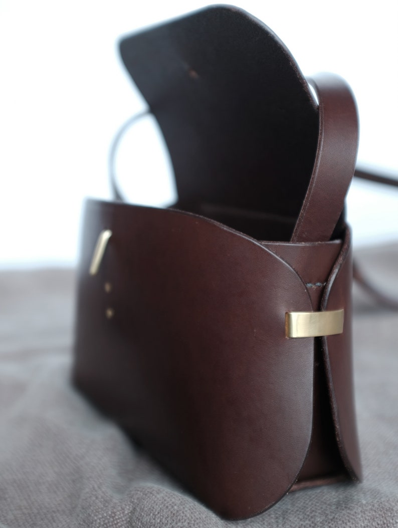 Petit Sac Bandoulière - Cuir Tannage Végétal - Fabriqué en France image 5