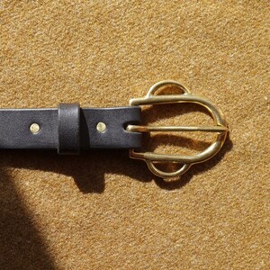 Leather belt ornemental buckles handmade in France 2 - sellerie