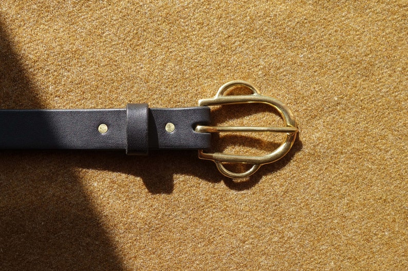 Leather belt ornemental buckles handmade in France 2 - sellerie