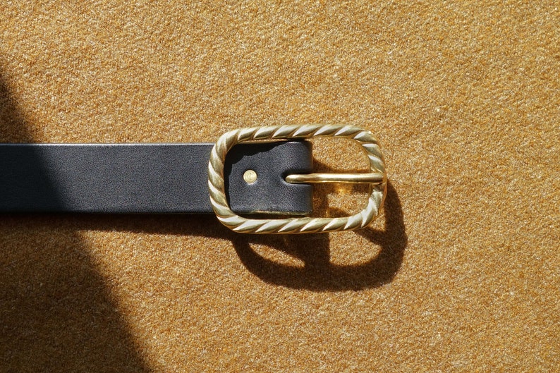 Leather belt ornemental buckles handmade in France 3 - torsade double