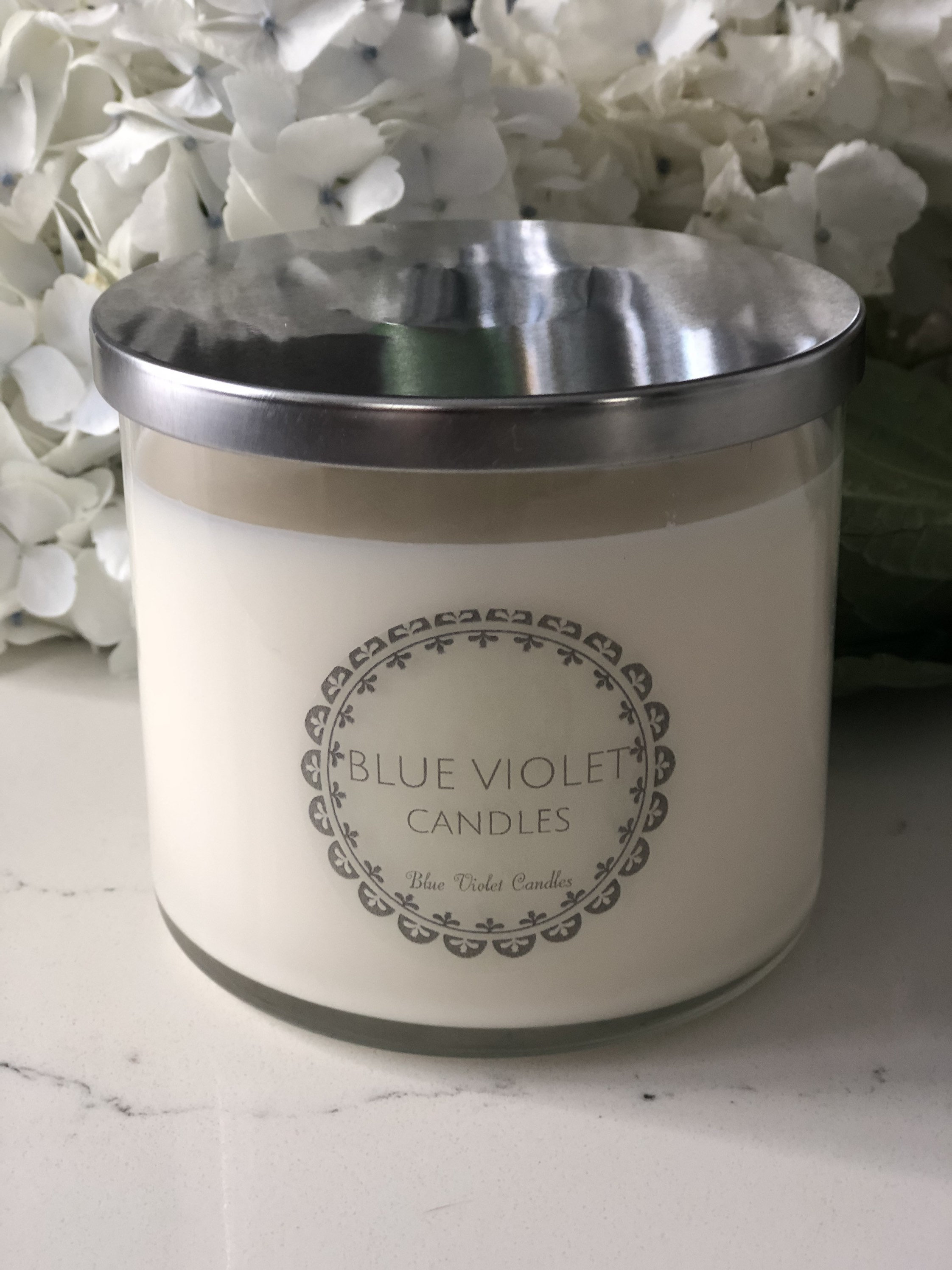 Fresh Linen Candle - Large 3 Wick, Highly Scented Luxury Soy Candle - Clean  Burning, Strong Scented Candles - Big 14oz Jar - Clean Linen Fresh Cotton