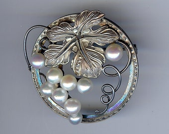 VINTAGE sterling silver PEARLS grapes & leaf pin BROOCH