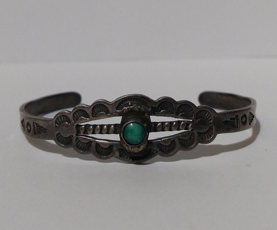 Small child size wrist VINTAGE Navajo Indian silver TURQUOISE cuff BRACELET