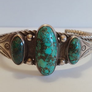 110 Grams Wowza Vintage Native American Navajo Spiderweb Turquoise Sterling Silver Bracelet 110 Grams Wowza Vintage Native American Navajo Spiderweb Turquoise Sterling Silver Bracelet