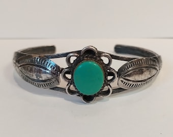 ヴィンテージターコイズを使用した重厚な個性的なナバホ族の5ストーン