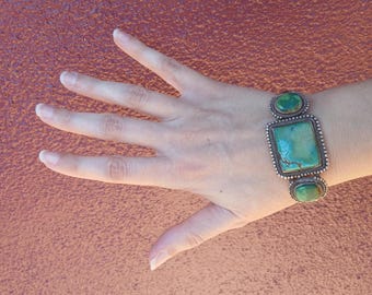 Handsome vintage 1930s NAVAJO Indian silver green TURQUOISE cuff BRACELET