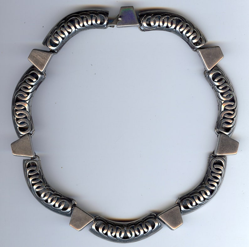 VICTORIA MEXICAN VINTAGE striking sterling silver necklace image 1