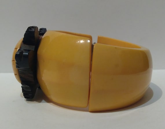 Rare vintage carved yellow Bakelite wood TURTLE P… - image 3