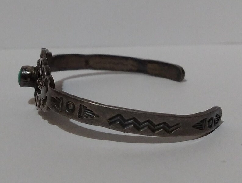 Small child size wrist VINTAGE Navajo Indian silver TURQUOISE cuff BRACELET