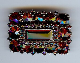 ELEGANTE broche vintage con GRANATE brillante en oro de 10 quilates con sello distintivo