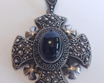 VINTAGE weighty ORNATE 950 silver black onyx cabochon Jerusalem cross PENDANT