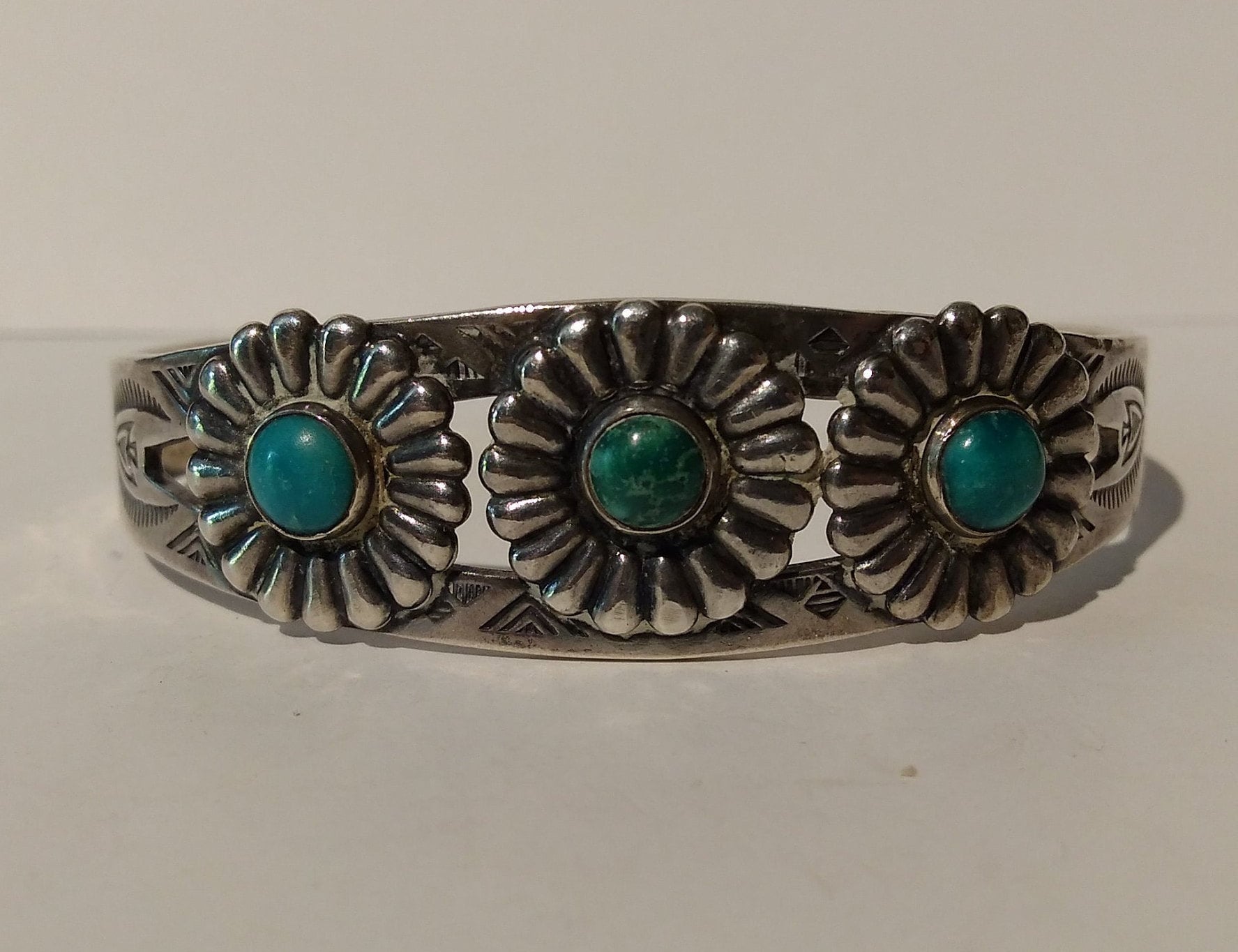 MAISEL'S VINTAGE 1940年代 ナバホインディアン スターリングシルバー