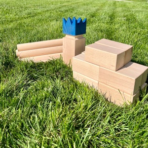Torneo de juegos Kubb Blue King Hardwood Championship Toss Game, juego de barbacoa al aire libre, juego de playa para fiesta, regalo para papá graduado, hecho en Italia