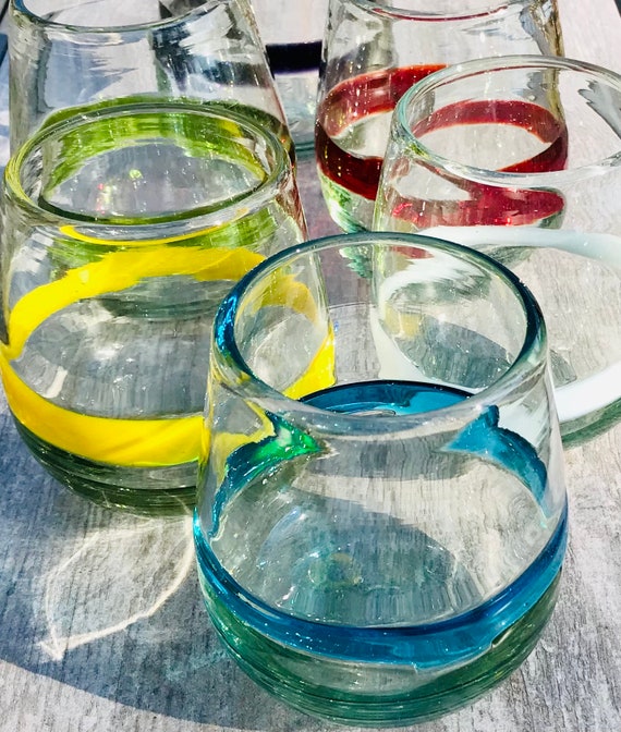 Saludi Lot De 6 Verres à Shot Colorés En Verre Multicolore Avec Palette En Bois U2013 Luxueux, Durables, Soufflés à La Main