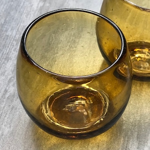 Mundgeblasenes Recyclingglas Amber Roly Poly Cocktailglas Stemless Weinglas Bourbon Brandy Glass Vintage Unique Style 10 oz. ERSATZ
