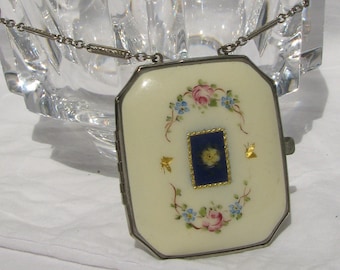 Stunning Antique Floral Enameled Art Deco Era Lady&#39;s Wristlet Compact Tiny Purse, Gold Inlay, Silver Etched Chain, Unknown Maker, 1920&#39;s