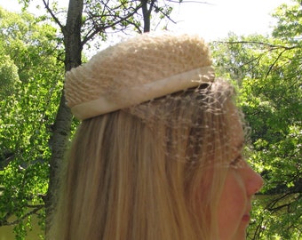 Beautiful Vintage Lady's Ivory White Woven Ribbon Pillbox Style Hat, Satin Border with Facial Net, Inside Hair Comb Fasteners, 1950's, H-20