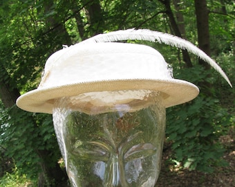 Vintage Late 1940's "John W. Thomas and Company" Labeled Lady's Size 22 Small Brim Sun Hat with Feather & Pin, Off White, Beige, Minneapolis